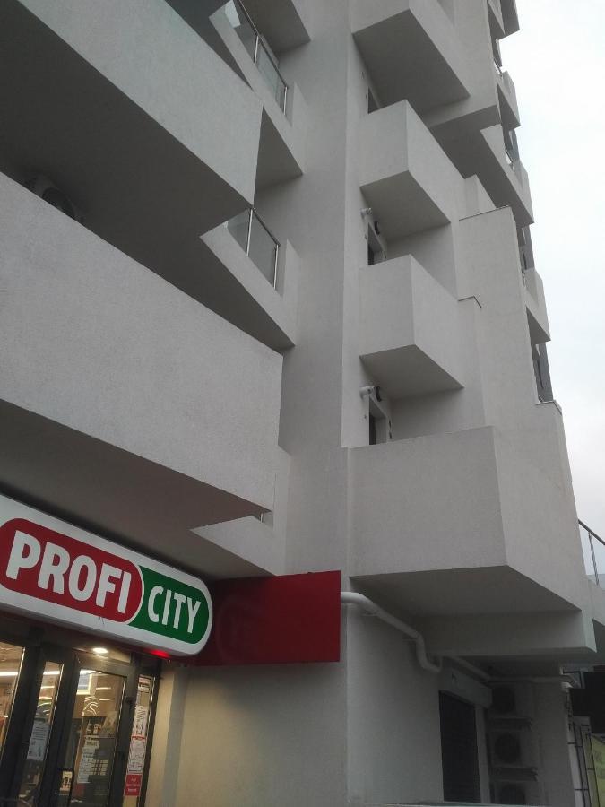Marina Central Sunshine Studio Apartment Bukares Bagian luar foto