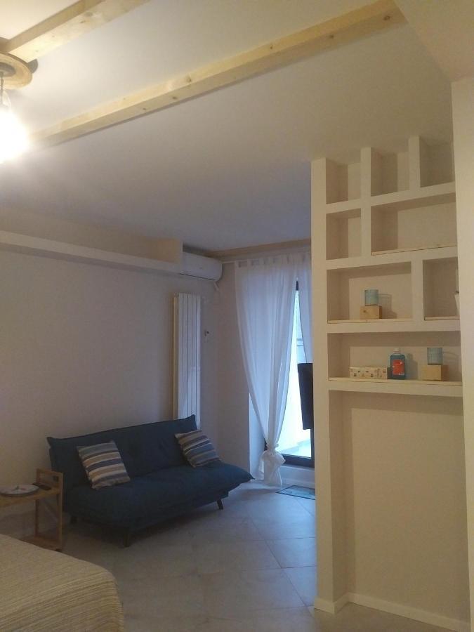 Marina Central Sunshine Studio Apartment Bukares Bagian luar foto