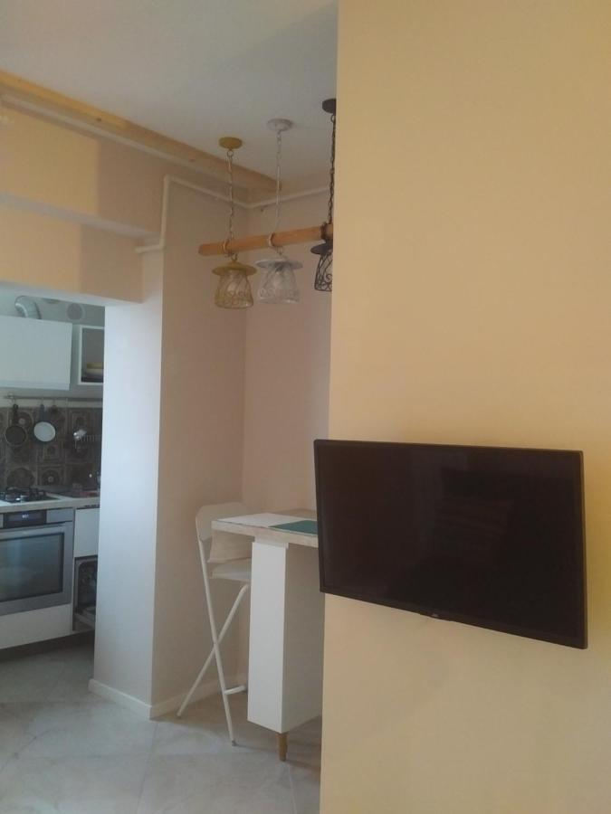Marina Central Sunshine Studio Apartment Bukares Bagian luar foto