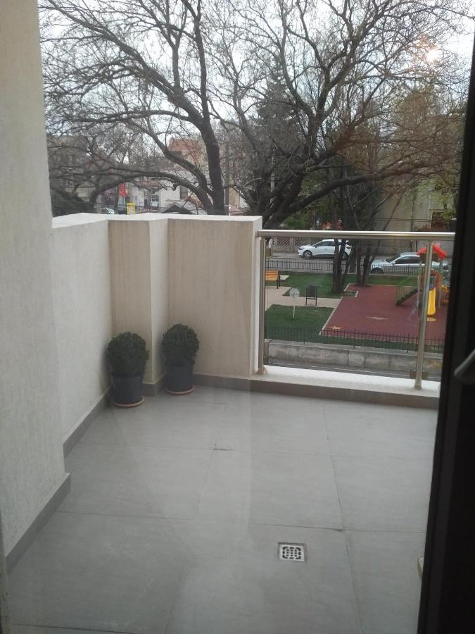 Marina Central Sunshine Studio Apartment Bukares Bagian luar foto