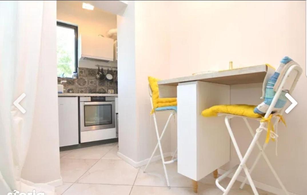 Marina Central Sunshine Studio Apartment Bukares Bagian luar foto